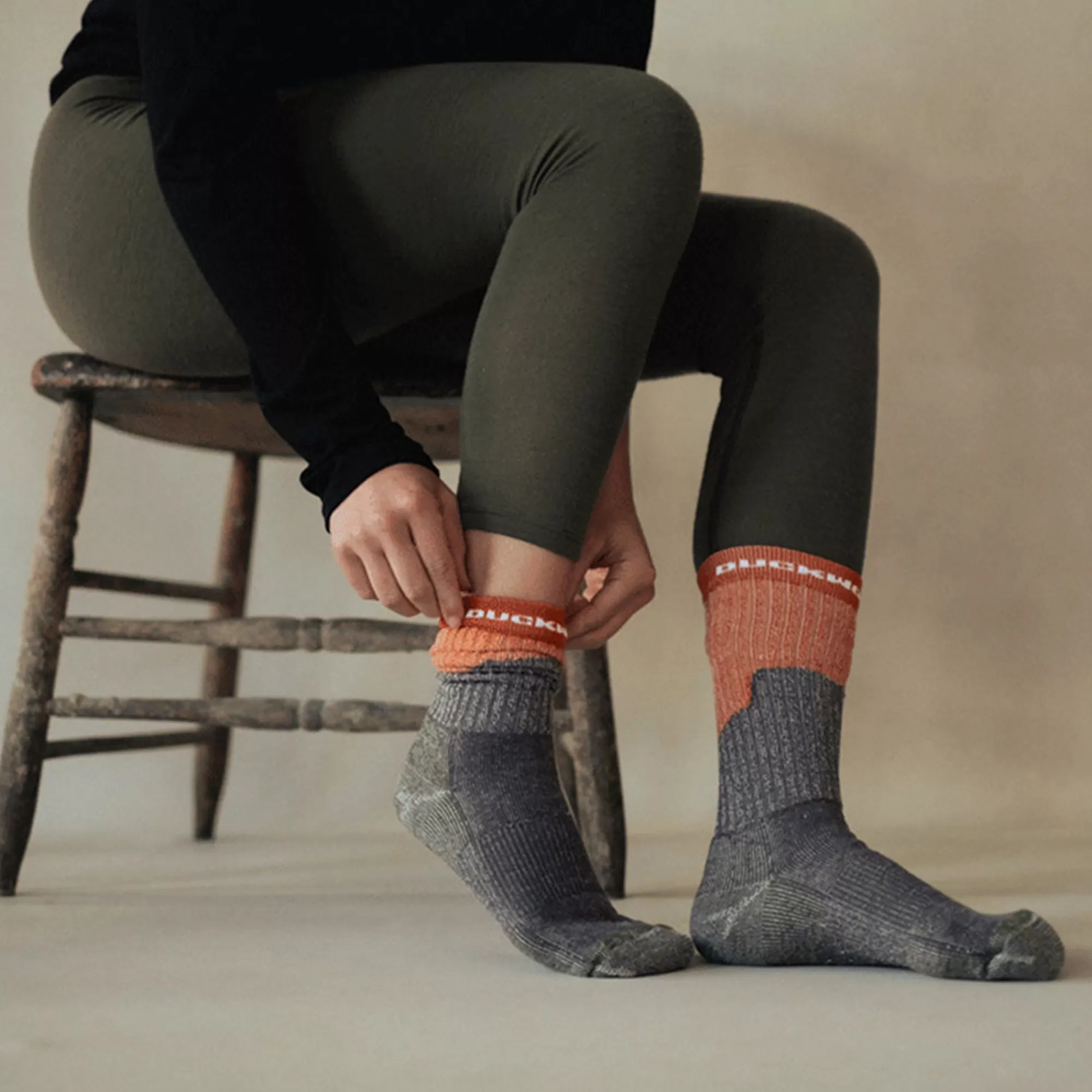 midweight_black_butte_crew_sock_5-9.webp Midweight Black Butte Crew Sock | Duckworth Discount