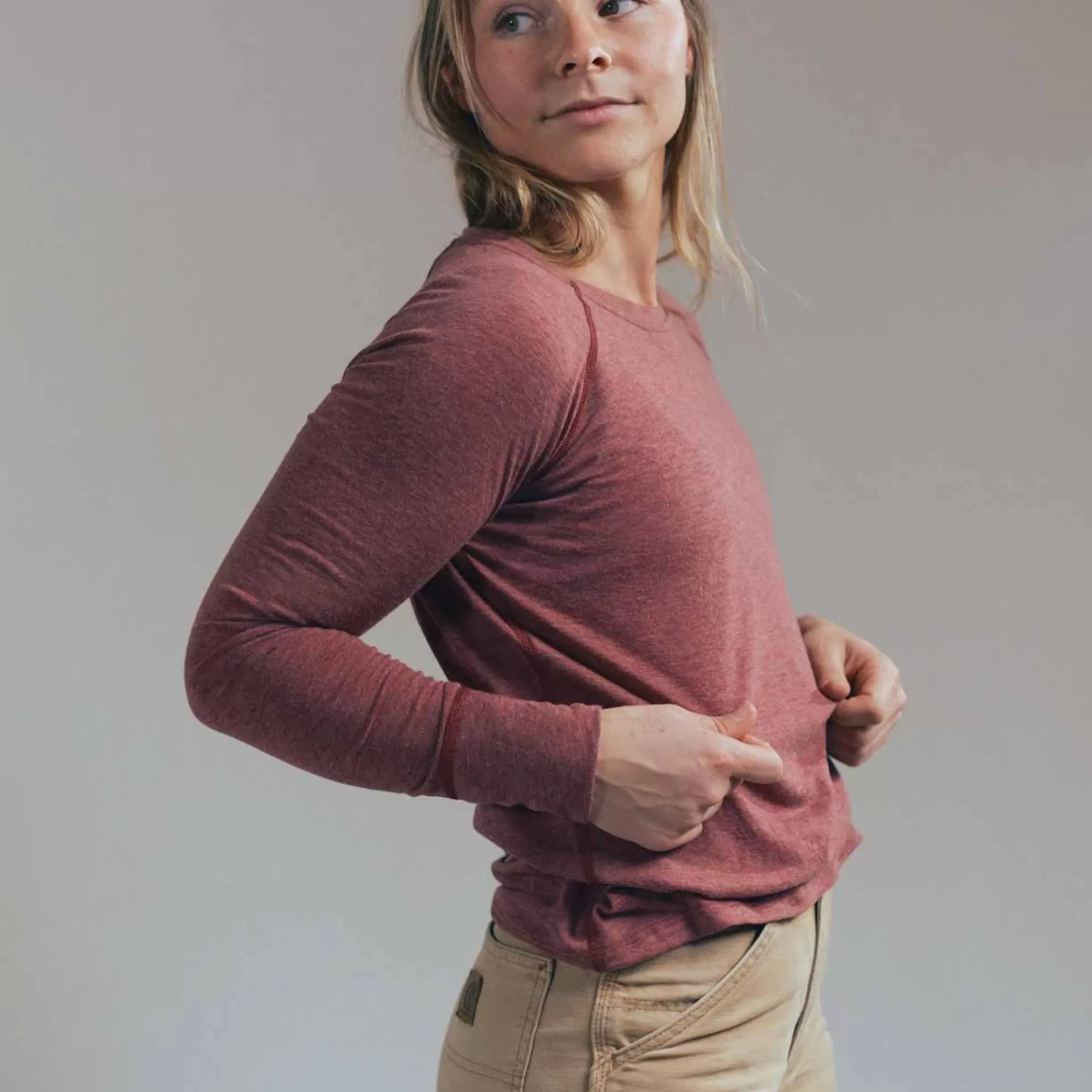 womens_vapor_long_sleeve_crew_6-3.webp Women'S Vapor Long Sleeve Crew | Duckworth New